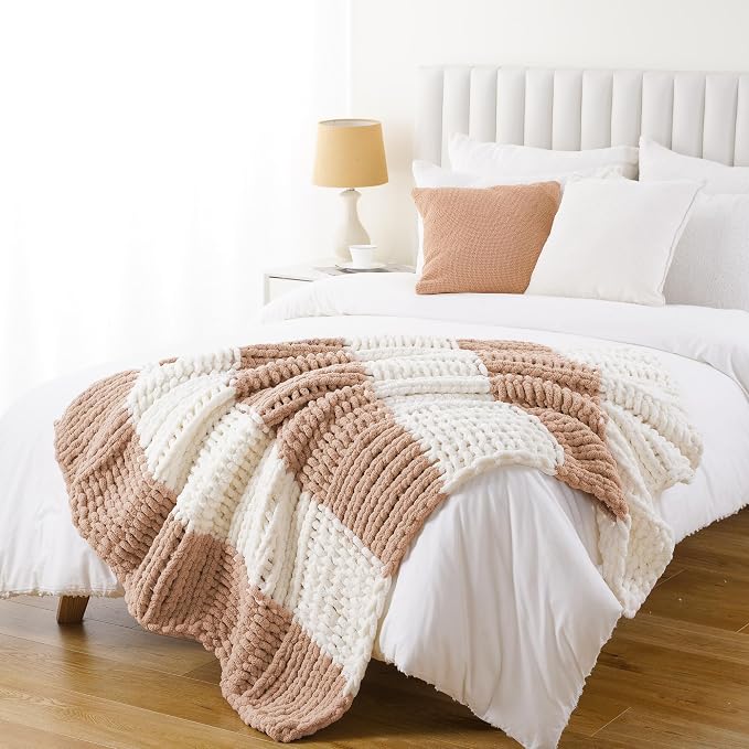 Battilo Chunky Knit Throw Blanket, Soft and Thick Chenille Throw Blanket, 50"x60" Handmade Cable Knit Crochet Blanket, Super Cozy Chunky Knot Throw Blanket for Couch Sofa Home Decor, Blush & White