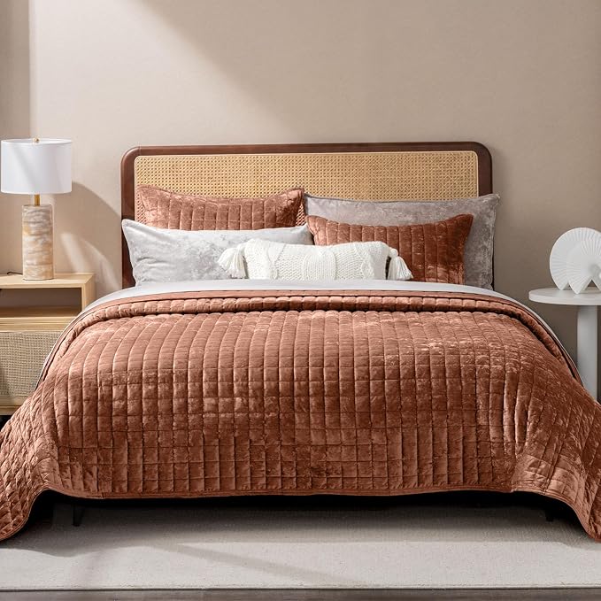 RECYCO Luxury Velvet Quilt Set Full Queen Size Bedding Sets, Ultra Soft Velvet Comforter Set, Lightweight Channel Box Stitch Oversized Bedspread Coverlet for All Season, with 2 Shams, Terracotta