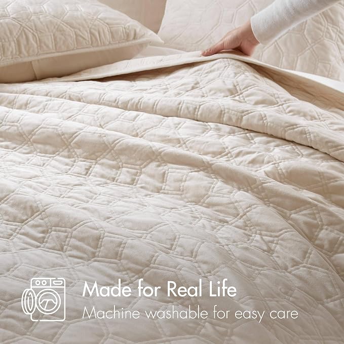 Madison Park Harper Quilt Set Velvet Casual Geometric Stitching Design All Season, Lightweight Coverlet, Cozy Bedding, Matching Shams, King/Cal King(104"x94"), Ivory 3 Piece