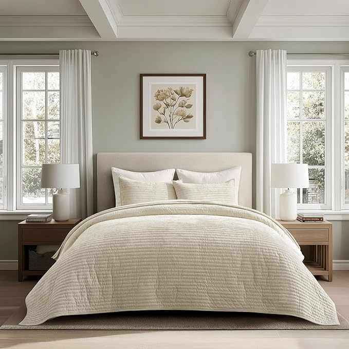 EverGrace Velvet Quilt Set California King 118'' x 106'', Luxurious Soft Striped Channel Bedding Set, Lightweight Velvet Comforter for All Season, Oversized Bedspread Coverlet w/ 2 Shams, Beige