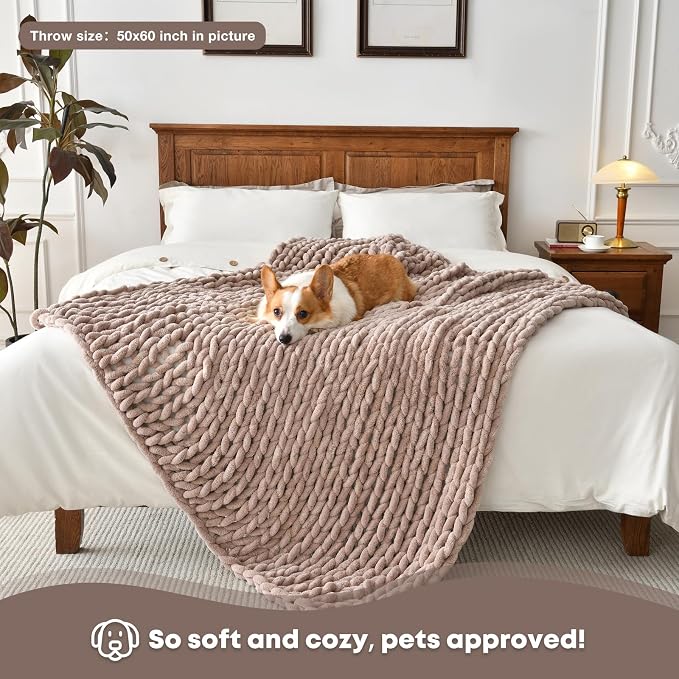 Soft Chunky Knit Blanket, 40X50 Inch Handmade Thick Chenille Yarn Throw Without Shedding & Raveling, Aesthetic & Cozy Home Decor with Couch Sofa Bed, Gift Pack, Choffee Brown