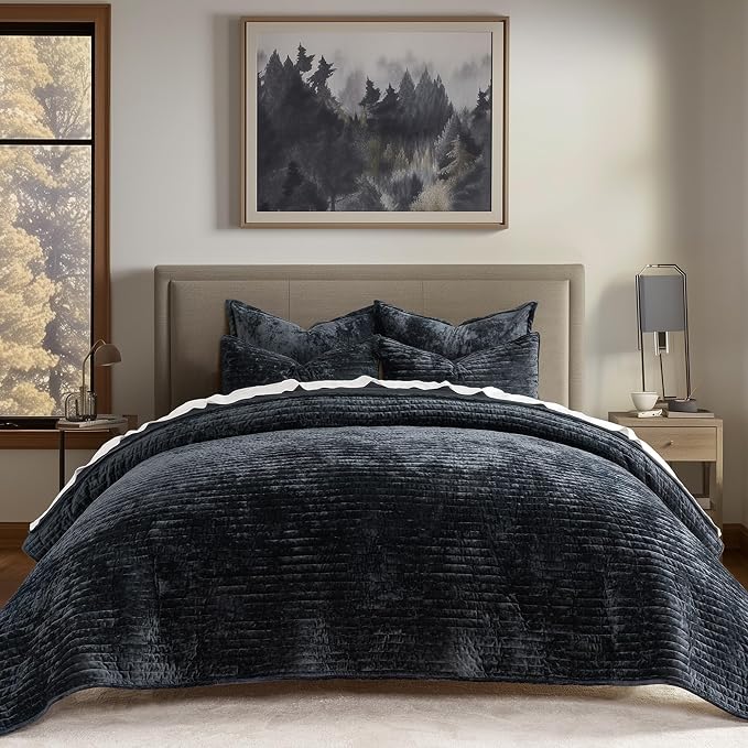 EverGrace Velvet Quilt Set King Size, Luxurious Soft Striped Channel Bedding Set, Lightweight Velvet Comforter for All Season, Oversized Bedspread Coverlet with 2 Matching Shams, Black