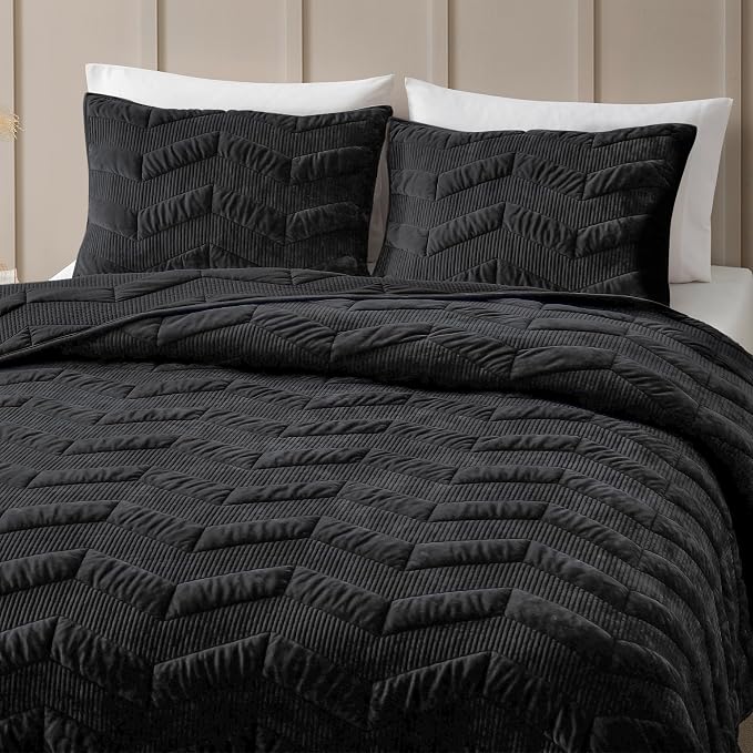 SHALALA Velvet Quilt Set King Size,Ultra Soft Luxury Lightweight Summer Velvet Comforter Set, Oversized Bedspread Coverlet with 2 Shams Geometries Pattern,for All Season(Black,King)