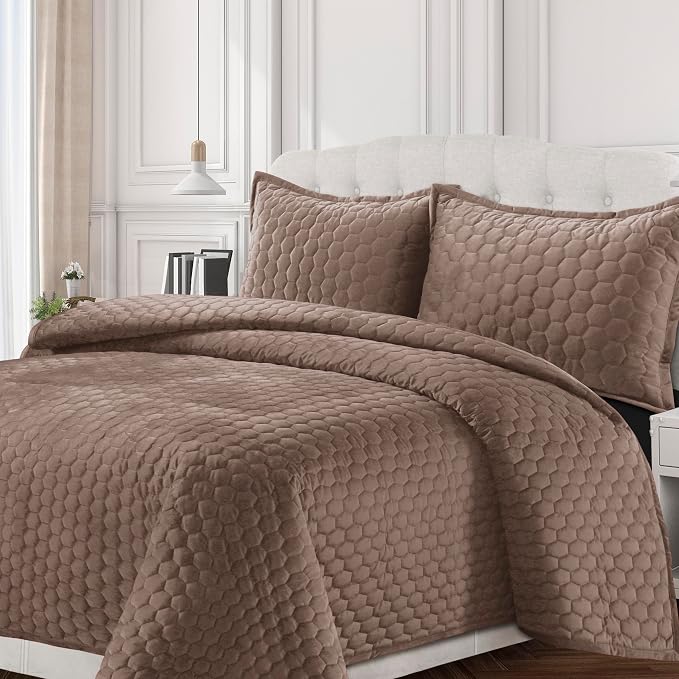 Tribeca Living Lugano Oversized Velvet Quilt Set - All Season, Extra Large, 3 Piece King Size Comforter Set with 2 Pillow Shams in Taupe Honeycomb Pattern 260GSM