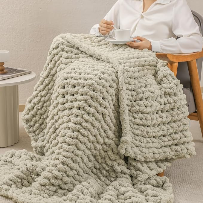 bearberry Chunky Knit Throw Blanket 60x80 Inches Handmade, Soft Jumbo Chenille Yarn with Cable Rope Knot Design, Thick Cozy Large Blanket for Couch, Sofa, Bed & Living Room Home Decor, Green