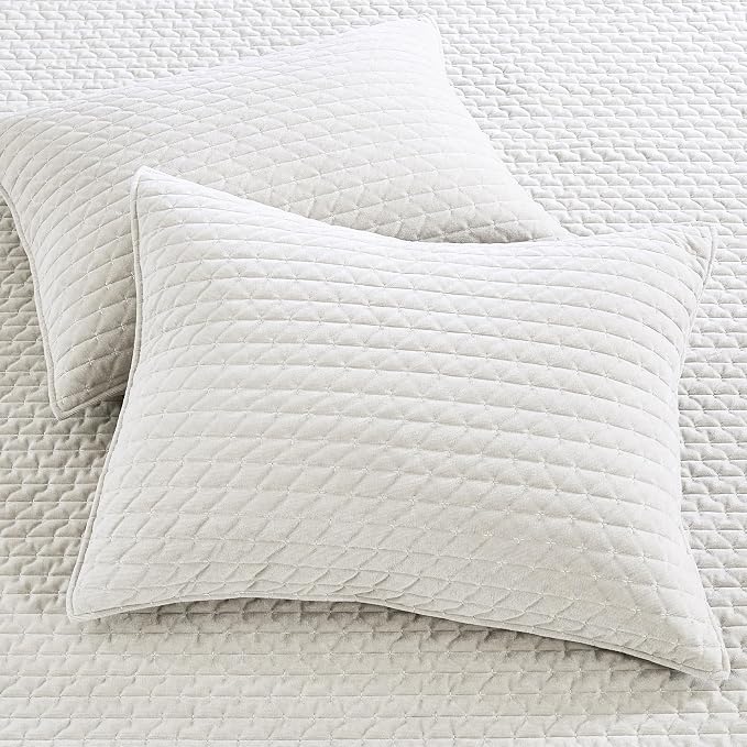 Levtex Home - Velvet Stitch Quilt Set - Twin Quilt (68x86in.) + One Standard Sham (26x20in.) - Velvet - Off-White, White - Reversible - Polyester