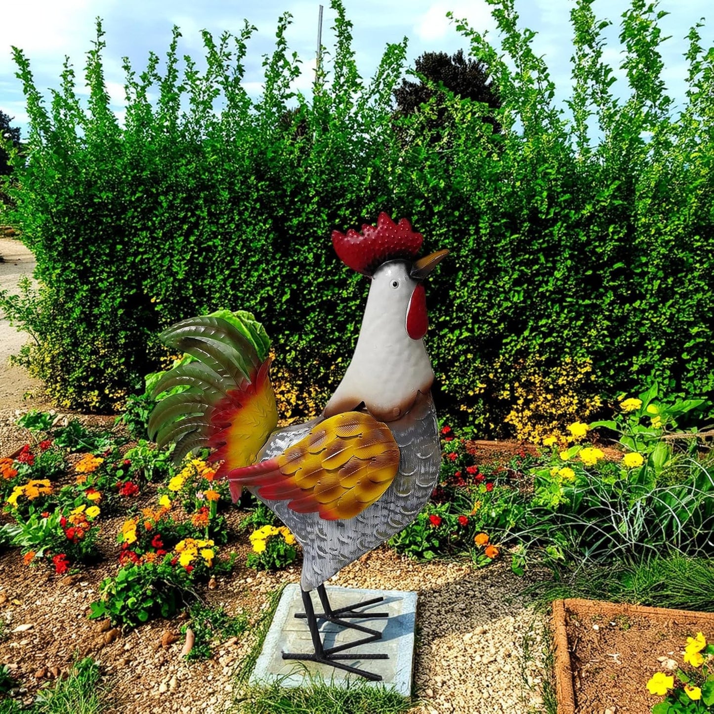 Metal Rooster Statue, Garden Outdoor Decor, Red and Gold Feathers, Weather Resistant, Metal Chicken Yard Art Sculpture, Iron Garden Animal Statue
