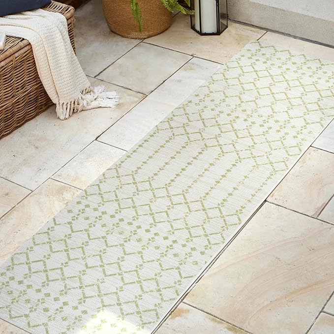 JONATHAN Y Moroccan Geometric Indoor Outdoor Runner Rug 2X8 Cream/Green, Ourika Textured Weave for Backyard, Patio, Porch, Easy-Cleaning, High Traffic, Pet-Friendly, Non-Shedding (SMB108M-28)