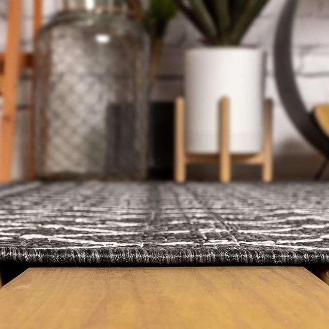 JONATHAN Y Moroccan Geometric Indoor Outdoor Square Area Rug 4X4 Black/Gray, Ourika Textured Weave for Backyard, Patio, Porch, Easy-Cleaning, High Traffic, Pet-Friendly, Non-Shedding (SMB108F-4SQ)