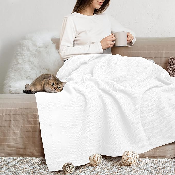 THREAD SPREAD 100% Pure Cotton, Luxury King/California King Size White Blanket - Herringbone Pattern, Soft & Cozy Premium Fall Throw Blanket for All Seasons, 350 GSM & 106 x 92 with Free Tote Bag