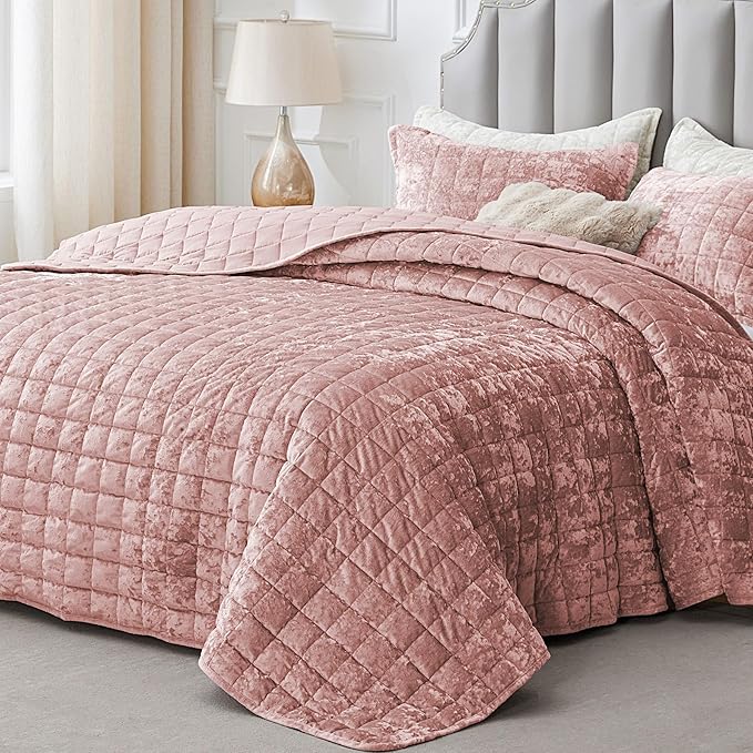 BEDELITE Velvet Quilt Set Queen Size - Luxury Soft Velvet Comforter Bedding Set for All Season, Lightweight Quilted Box Stitch Oversized Bedspread Coverlet with 2 Matching Shams, Shiny Dusty Pink