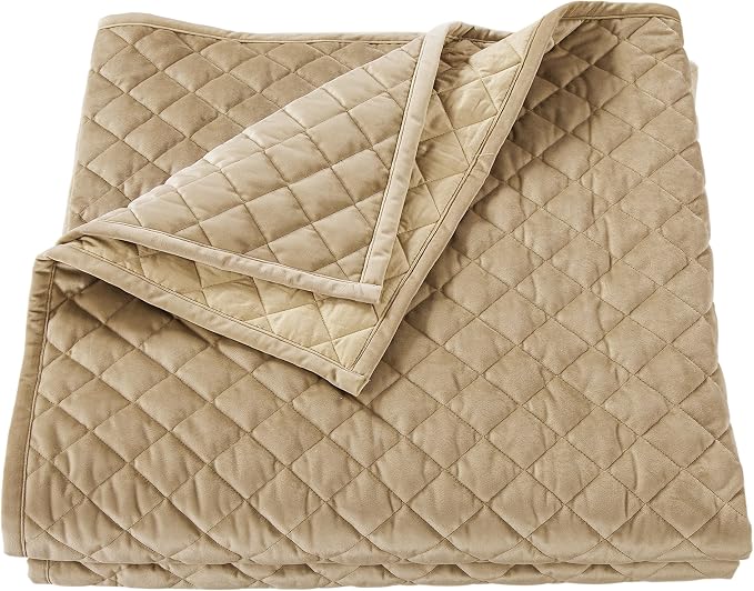 HiEnd Accents Velvet Diamond 3 Piece Quilt Set with Pillow Shams, Queen Size, Oatmeal Solid Color, Classic Traditional Luxury Bedding Set, Soft Lightweight Bed Cover, 1 Quilt and 2 Pillowcases