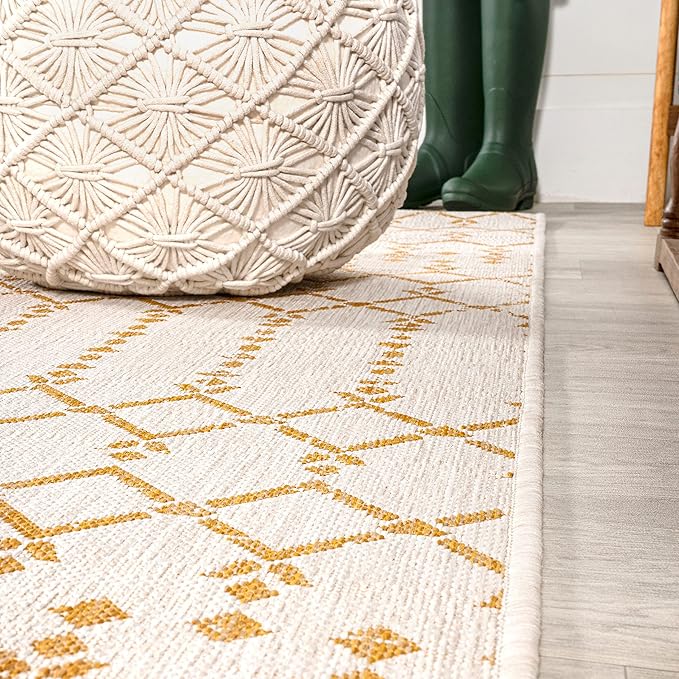 JONATHAN Y Moroccan Geometric Indoor Outdoor Area Rug 5X8 Cream/Yellow, Ourika Textured Weave for Backyard, Patio, Porch, Easy-Cleaning, High Traffic, Pet-Friendly, Non-Shedding (SMB108J-5)