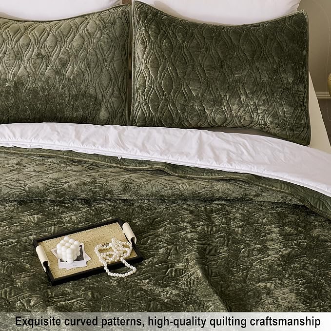 Velvet Quilt Set King Size 98x106 Quilted Bedspread with 2 Pillow Shams Ultra Soft Polyester Bedding All Season for Bedroom Guest Room Hotel Retro Pastoral Home Decor,Army Green