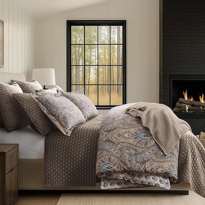 Levtex Home - Velvet Stitch Quilt Set - King Quilt (106x92in.) + Two King Shams (36x20in.) - Velvet - Cocoa, White - Reversible - Polyester