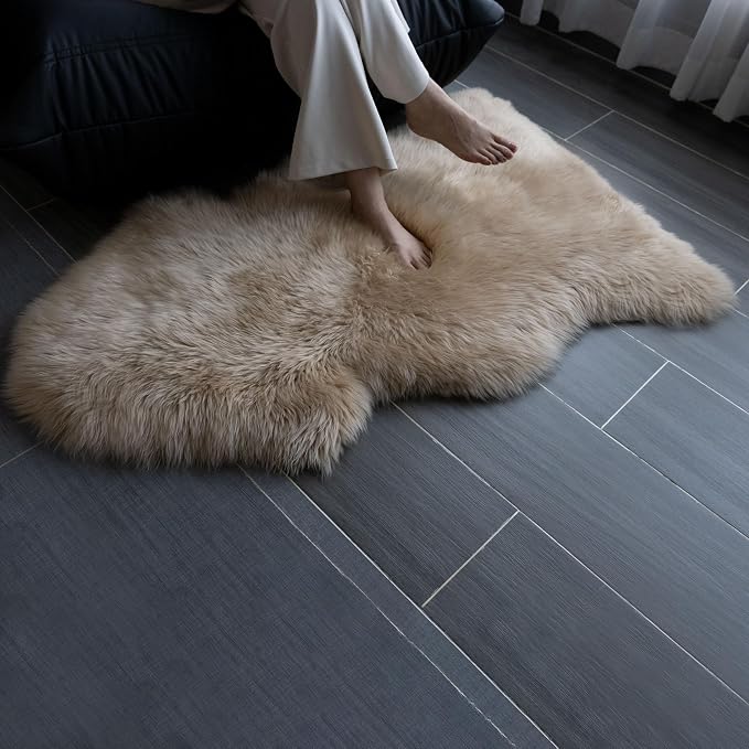Sheepskin Rug, Fluffy Shaggy Area Rug, Super Soft 24‘’ x 36‘’ Sheepskin Hair Rug, Plush Rug, Decorative Rugs for Bedroom, Children's Room, Living Room (Khaki Camel, 24" x 36")