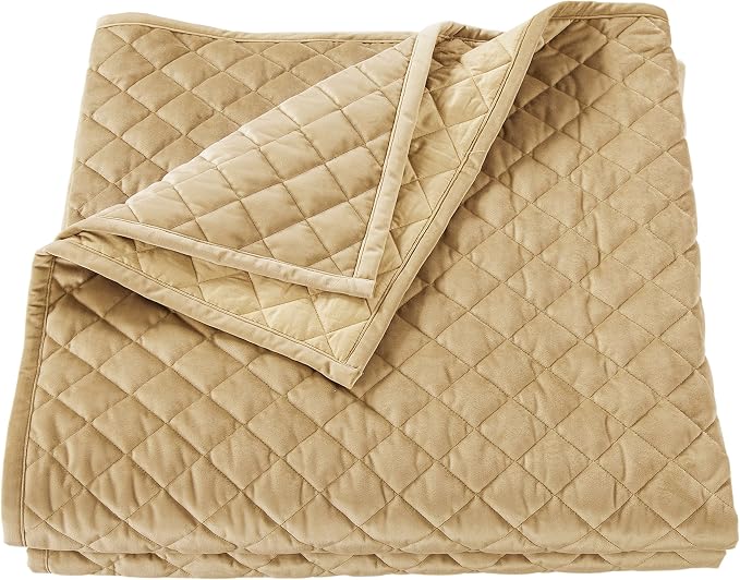 HiEnd Accents Velvet Diamond 3 Piece Quilt Set with Pillow Shams, King Size, Gold Solid Color, Classic Traditional Luxury Bedding Set, Soft Lightweight Bed Cover, 1 Quilt and 2 Pillowcases