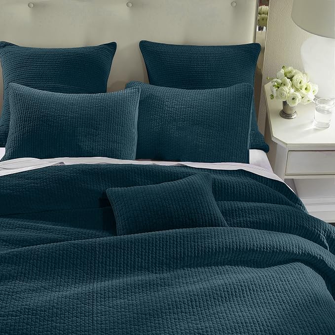 HiEnd Accents Stonewashed Cotton Velvet Quilt, Queen Size, Deep Blue Solid Color, Classic Traditional Rustic Style Luxury Bedding, Soft Lightweight Bed Cover