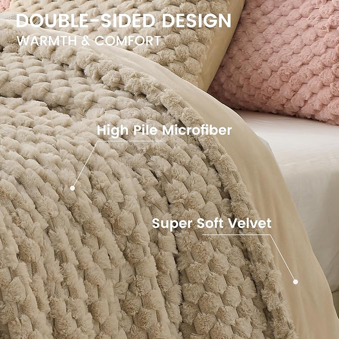 Simple&Opulence Fluffy Faux Fur Comforter Set, Plush Fuzzy Minky Bedding Set, 3 Pieces Warm Soft Comforter Bedding Set for Winter - 1 Shaggy Comforter with 2 Pillow Shams(King, Grid - Khaki)