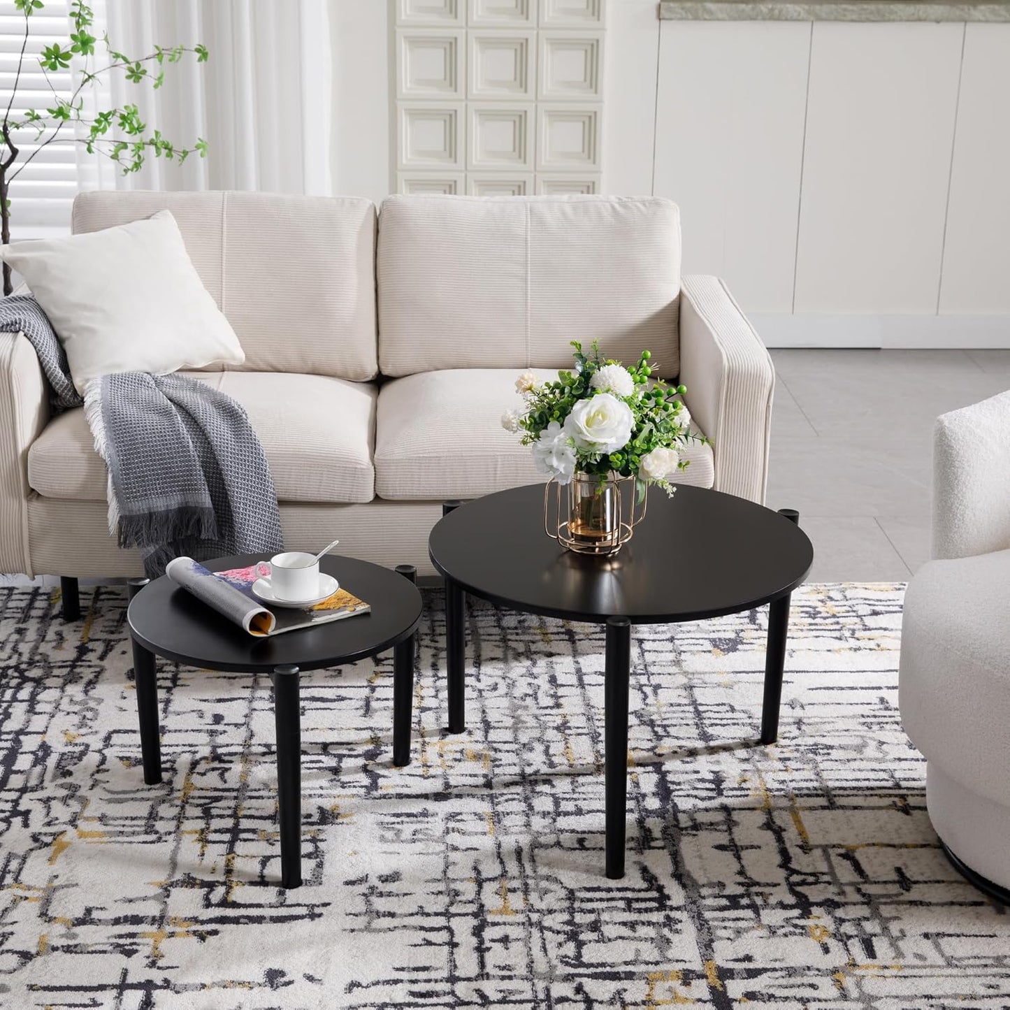 Wooden Round Modern Nesting Coffee Set of 2, Round End Table Side Table, Stacking Living Room Accent Tables for for Living Room Bedroom Balcony, Black