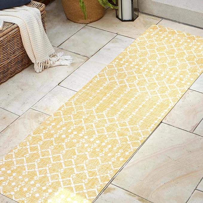 JONATHAN Y Moroccan Geometric Indoor Outdoor Runner Rug 2X8 Yellow/Cream, Ourika Textured Weave for Backyard, Patio, Porch, Easy-Cleaning, High Traffic, Pet-Friendly, Non-Shedding (SMB108G-28)
