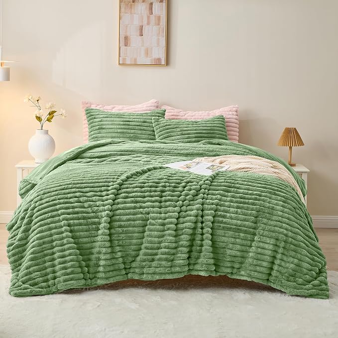 Simple&Opulence Fluffy Faux Fur Comforter Set, Plush Fuzzy Minky Bedding Set, 3 Pieces Warm Soft Comforter Bedding Set for Winter - 1 Shaggy Comforter with 2 Pillow Shams(King, Striped - Green)