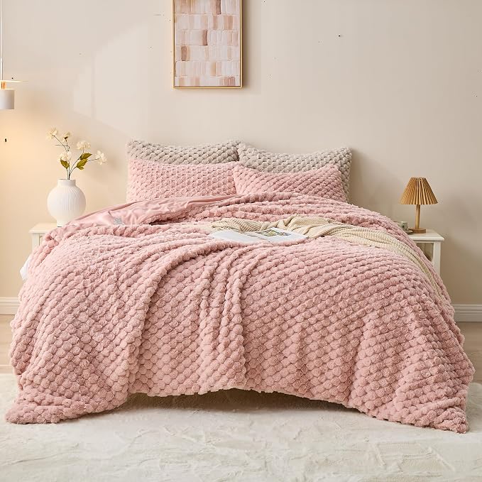 Simple&Opulence Fluffy Faux Fur Comforter Set, Plush Fuzzy Minky Bedding Set, 3 Pieces Warm Soft Comforter Bedding Set for Winter - 1 Shaggy Comforter with 2 Pillow Shams(King, Grid - Pink)