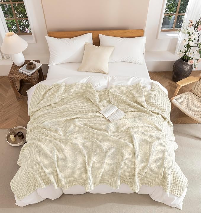 Talasily 100% Cotton Blanket Queen Size for Bed - Spring and Summer Cooling Lightweight & Breathable Bedding -Soft Waffle Weave Christmas Blanket, Machine Washable,Beige,90x90 Inches