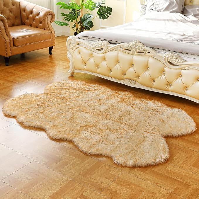 Faux Fur Rug White Yellow Fluffy Sheepskin Area Rug,Ultra Soft Shaggy Plush Rug Bedroom Living Room Sofa Floor Kids Room Bedside（4 x 6 ft Sheepskin）
