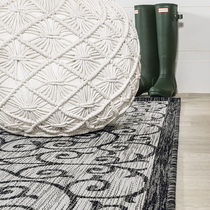 JONATHAN Y Vintage Filigree Indoor Outdoor Round Area Rug 9 Ft Light Gray/Black, Madrid Textured Weave for Backyard, Patio, Porch, Easy-Cleaning, High Traffic, Pet-Friendly, Non-Shedding SMB107E-9R