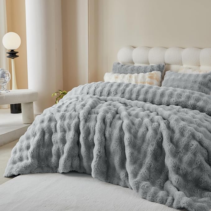 Simple&Opulence Fluffy Faux Fur Comforter Set, Plush Fuzzy Minky Bedding Set 3 Pieces Warm Soft Comforter Bedding Set for Winter - 1 Shaggy Comforter with 2 Pillow Shams (King, Light Grey)