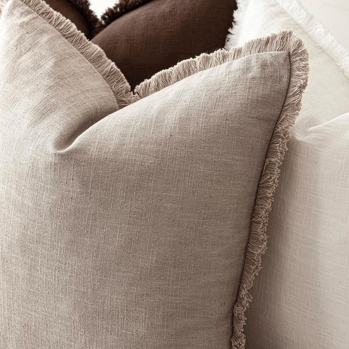 Foindtower Set of 2 Decorative Linen Fringe Throw Pillow Covers Farmhouse Cushion Cover with Tassels Soft Accent Pillowcase for Couch Chair Sofa Bed Living Room Home Decor,18×18 Inch,Natural Linen