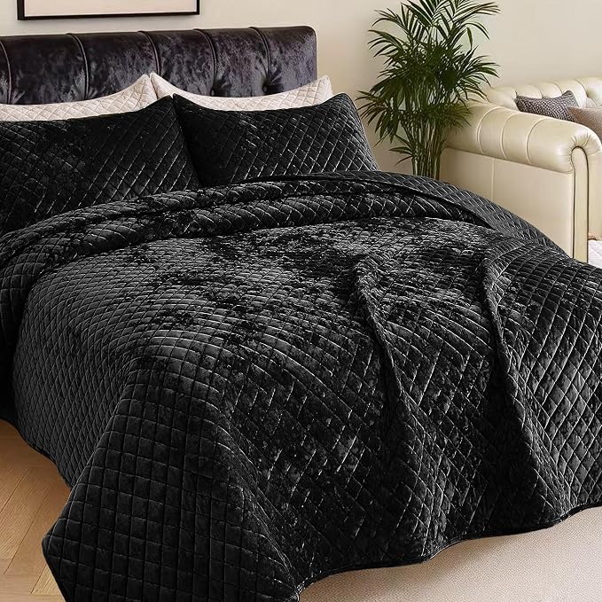 Velvet Quilt Set Oversized King Size 120x128 Luxury Soft Bedspread Coverlet 3-Piece King Comforter Sets with 2 Pillow Shams 20x36 Super Cozy All Seasons Velvet Bedding Set, Black