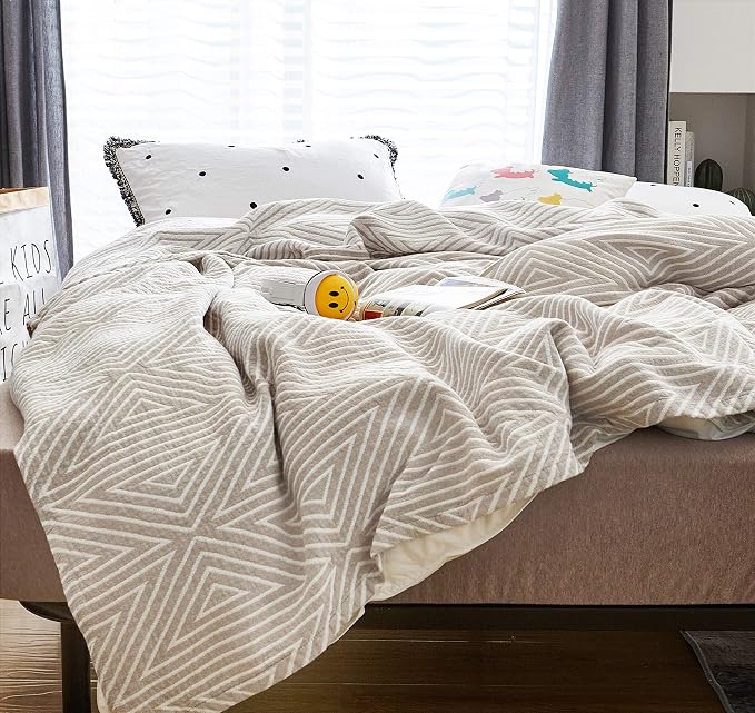 MEJU Grey Checks Striped Triange Muslin Reversible Summer Blanket for Bed Sofa Couch 100% Combed Cotton 3 Layer Soft Warm Bedspread Throw Blanket Bed Coverlet Sheet Full Queen 80 in X 90 in