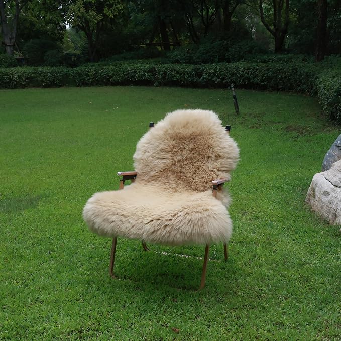 Sheepskin Rug, Fluffy Shaggy Area Rug, Super Soft 24‘’ x 36‘’ Sheepskin Hair Rug, Plush Rug, Decorative Rugs for Bedroom, Children's Room, Living Room (Khaki Camel, 24" x 36")