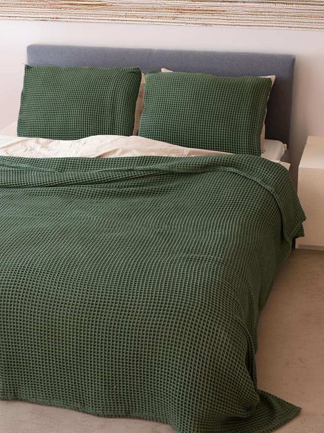 Premium Waffle Throw Blanket Queen XL Size Green - Luxury, Pure 100% Turkish Cotton, Light & Airy Waffle All-Season Quilt - Decorative Bedspread (Dark Green, Queen XL 95" x 102" Inch)