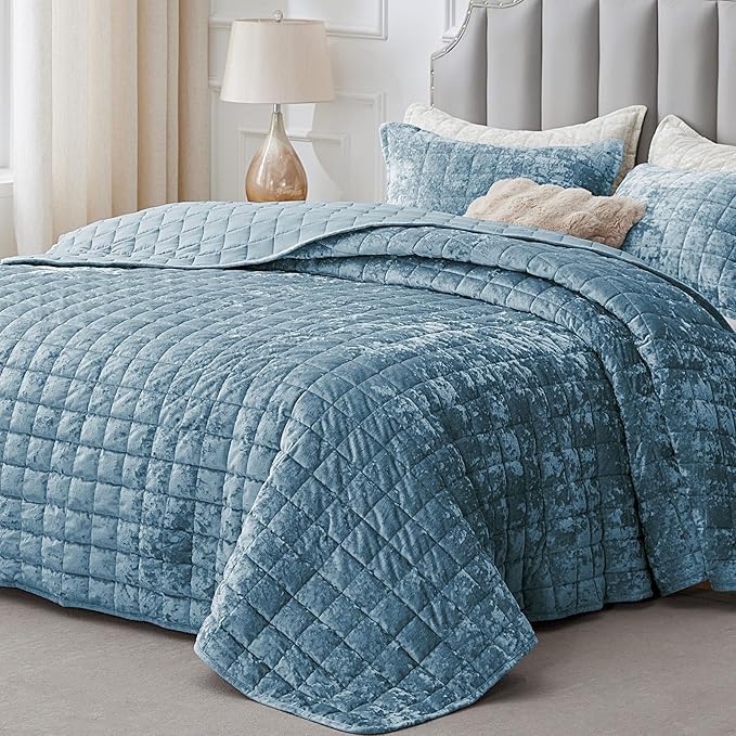 BEDELITE Velvet Quilt Set Queen Size - Luxury Soft Velvet Comforter Bedding Set for All Season, Lightweight Quilted Box Stitch Oversized Bedspread Coverlet with 2 Matching Shams, Shiny Dusty Blue