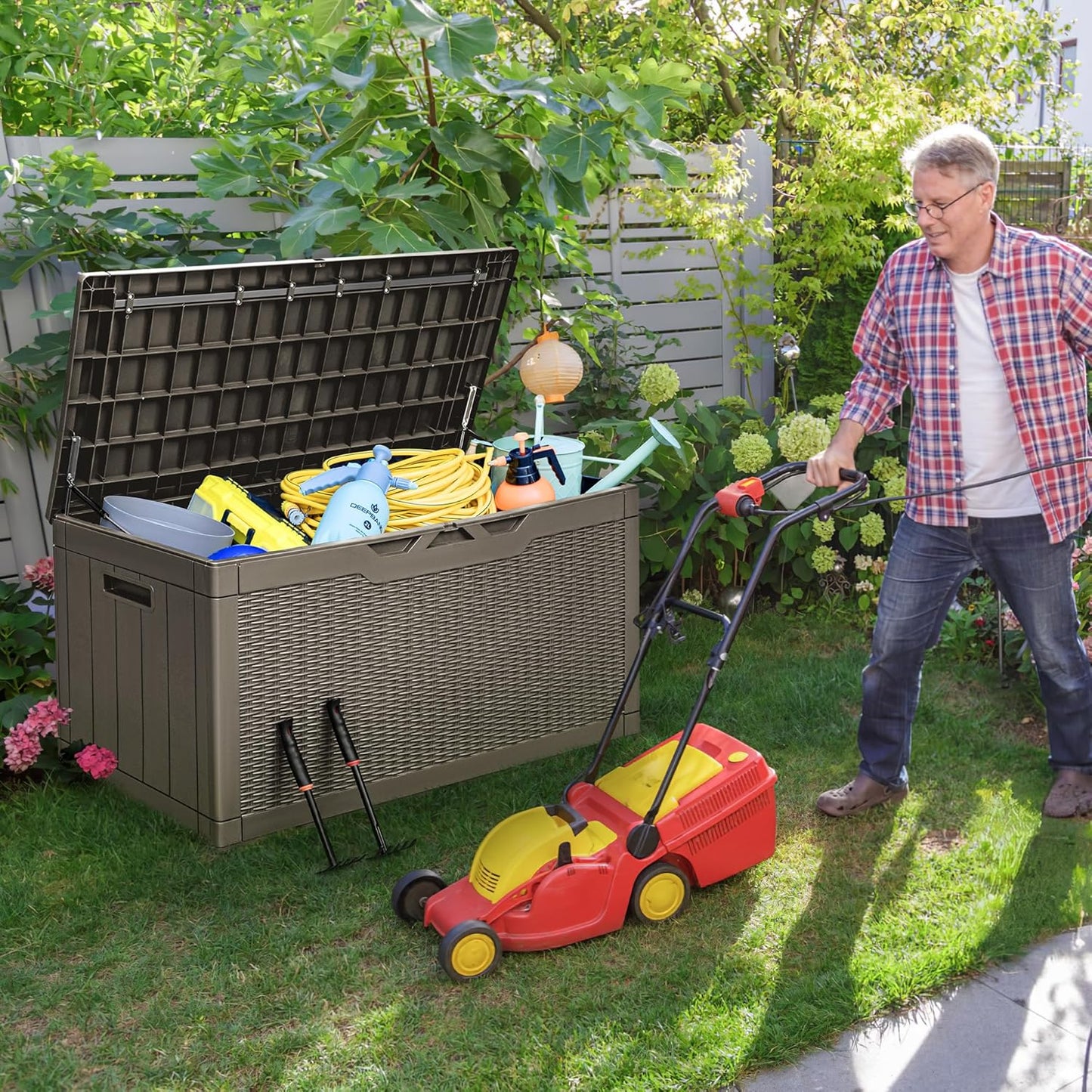 Greesum 100 Gallon Resin Deck Box Large Outdoor Storage with Cushions for Patio Furniture, Garden Tools, Pool Supplies, Weatherproof and UV Resistant, Lockable, Light Coffee