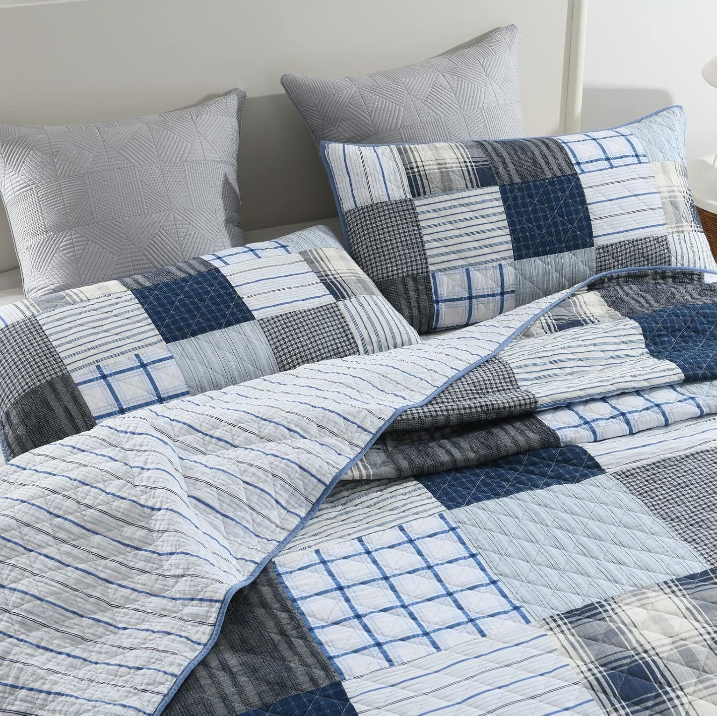 Yvooxny Queen Quilt Set Bedspread Reversible Plaid Grid Quilted Bedspread 3-Piece Real Patchwork Quilt Bedding Set ith Shams for All Seasons, Queen Size, 98 * 90 Inches