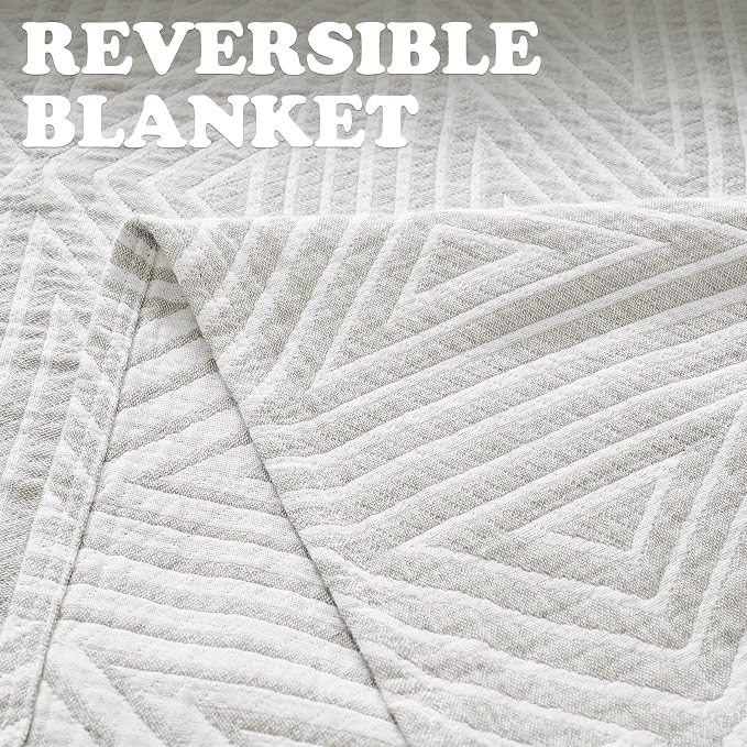 jinchan Boho 100% Cotton Blanket Muslin Twin Size 60x80 Inches Lightweight 3-Layer Geometric Triangle Striped Reversible Quilt Throw Soft Breathable Comfy All Seasons for Couch Bed Decor, Light Grey