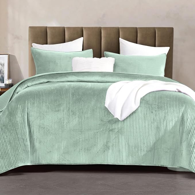 Elegant Comfort Luxury 3-Piece Velvet Corduroy Stripe Quilt Set, Ultra Soft Bedspread - Cozy Velvet Coverlet Set - 3PC Medium Weight Quilted Set with Matching Pillow Shams, Full, Smoke Green