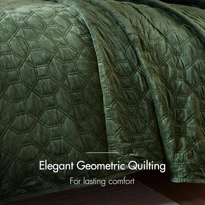 Madison Park Harper Quilt Set Velvet Casual Geometric Stitching Design All Season, Lightweight Coverlet, Cozy Bedding, Matching Shams, Full/Queen(90"x90"), Green 3 Piece