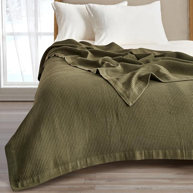 Great Bay Home 100% Cotton Blanket for Twin Size Bed | Lightweight and Breathable Waffle Weave Blankets for Summer & Spring | Versatile, Layering Dark Green Bed Blanket, Olive, 90x66 inches