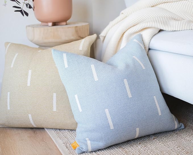 100% Cotton Knitted Soft Modern Geometric Dash Lines Throw Pillow Cover (Mustard Yellow, 18" x 18")