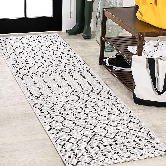 JONATHAN Y Moroccan Geometric Indoor Outdoor Runner Rug 2X8 Cream/Black, Ourika Textured Weave for Backyard, Patio, Porch, Easy-Cleaning, High Traffic, Pet-Friendly, Non-Shedding (SMB108I-28)