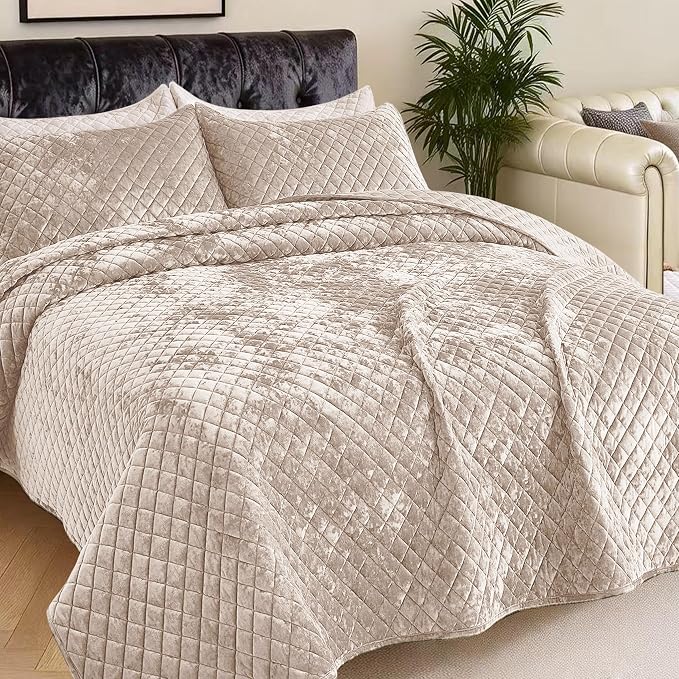 Velvet King Quilt Size Set 98x106 Luxury Ultra Soft Bedspread Coverlet 3-Piece King Comforter Sets with 2 Pillow Shams 20x36 Super Cozy for All Seasons Velvet Bedding Set, Beige