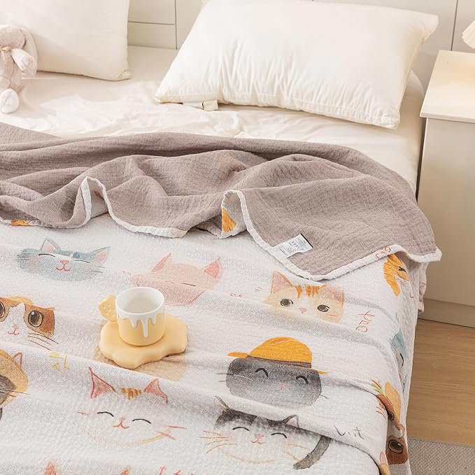 MEJU Kitty Cats Modern Cute Kids Child Girls Muslin Blanket Throw Indoor Deco for Bed Sofa Couch, 100% Combed Cotton 3 Layer Soft Summer Lightweight Throw Blanket Bed Coverlet Quilt Twin 60 in x 80 in