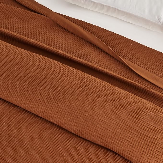 Great Bay Home 100% Cotton Blanket for King Size Bed | Lightweight and Breathable Waffle Weave Blankets for Summer & Spring | Versatile, Layering Orange Bed Blanket, Terracotta, 102x90 inches