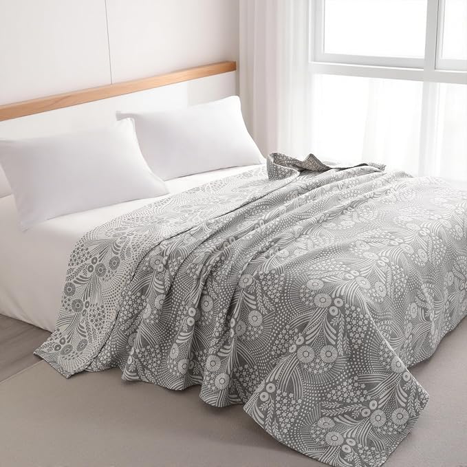 NTBAY 3 Layers Cotton Muslin 106x92 King Bed Blanket, Super Soft Breathable Thermal Yarn Dyed Quilt for Adults, Perfect Lightweight Blanket for Couch Sofa Bed All Seasons, Grey Star and Wheat