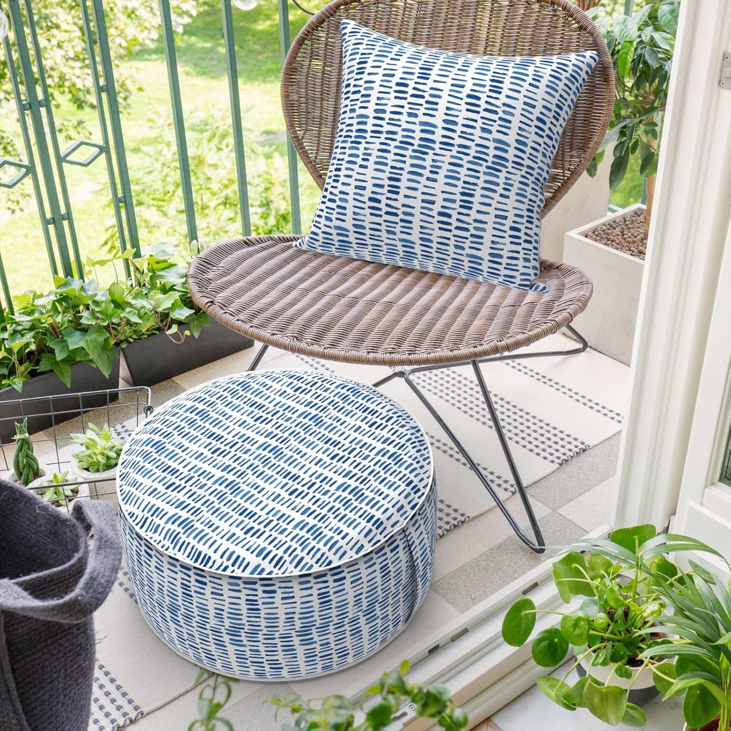 Inflatable Ottoman Stool D21 xH9 for Outdoor/Indoor Use, Water Repellent Patio Foot Rest Stool with Portable Handle,Round Pouf Ottoman Suitable for Garden,Deck and Camping - Pebble Blue